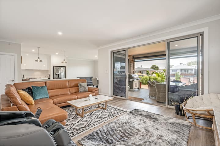 Lazy Days At Lake Dayz—serene Waterfront Escape - Victor Harbor