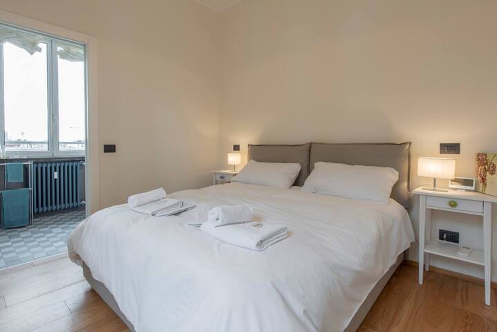 Brera Skyline! 4 person apartment 6th floor gallery image 4