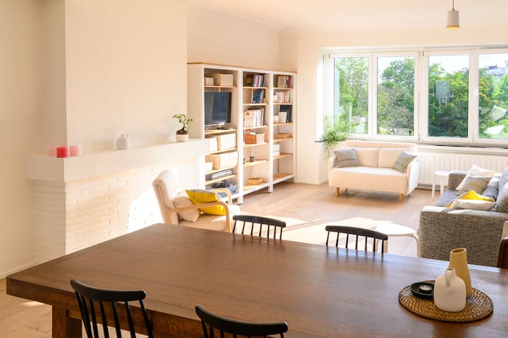 Stylish and Spacious City Center apartment