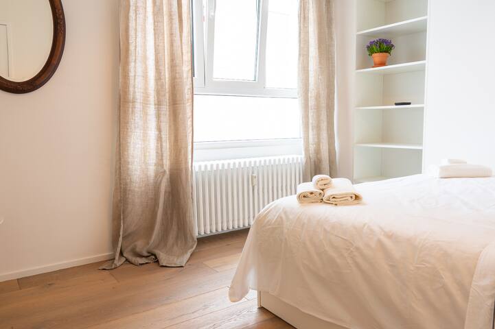 Stylish and Spacious City Center apartment gallery image 4