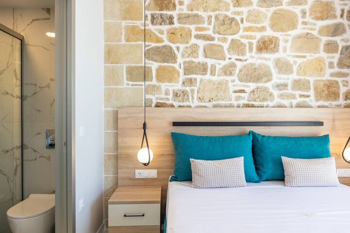 Villa Anemone, pool, sea view, BBQ, luxury, quiet gallery image 4