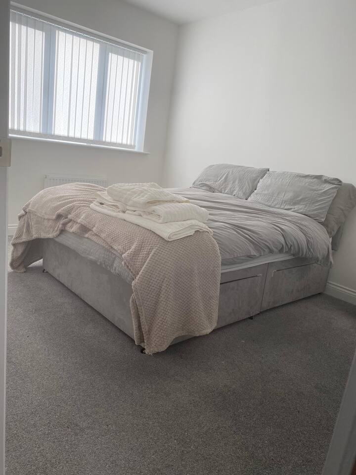 Aconfortable room in ahome Houses for Rent in Horton Heath, England, United Kingdom Airbnb