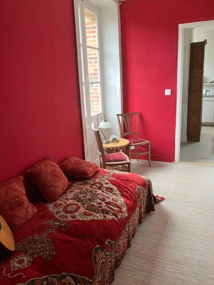 מיטת יחיד 4/ספרייה