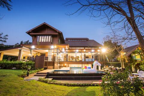 Khaoyai Mountain View Pool Villa เขาใหญ่ พูลวิลล่า