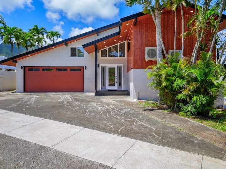Modern 4br Oasis With City And Ocean Views - ホノルル