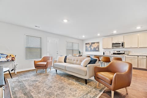 3 KINGS, Family Friendly, and *Free Amenities*