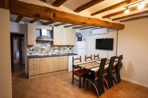 Rustic apartments in Margalef for 6 people