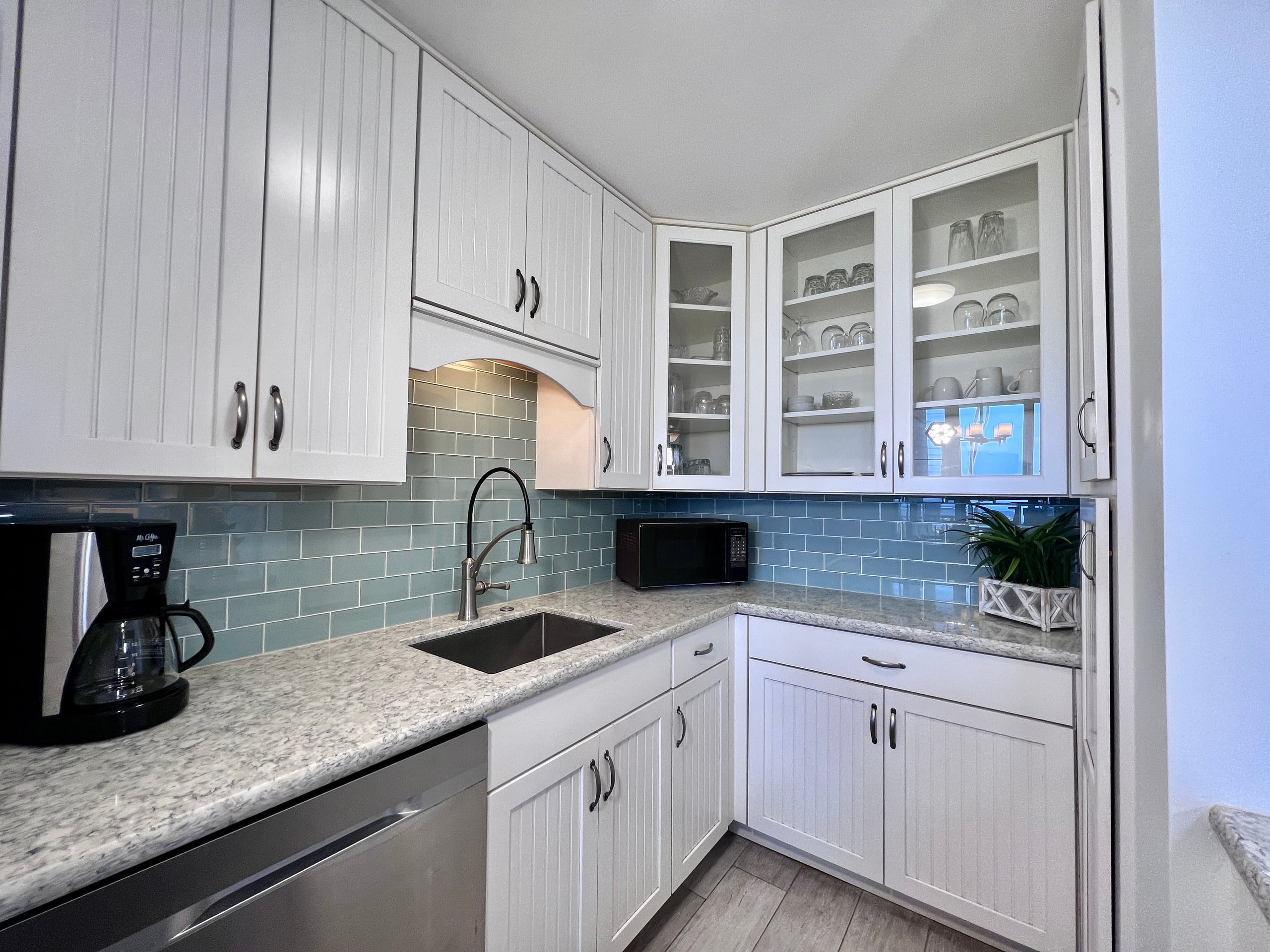 Condo in Kihei · ★4.94 · 1 bedroom · 2 beds · 1 private bath - Image 6