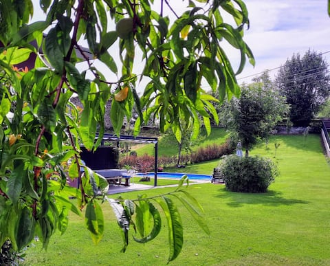 Private heated pool
Ideal family house