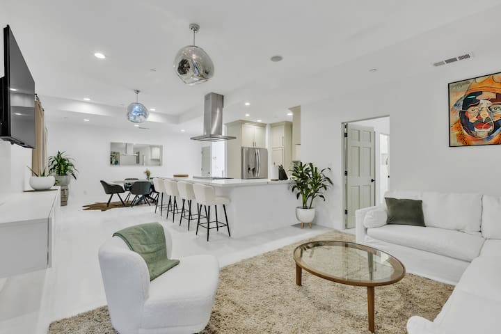 Peak Venice + Rooftop