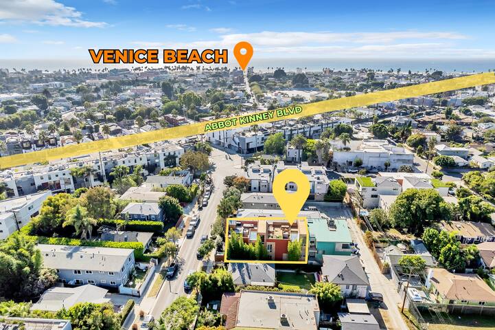 Peak Venice + Rooftop gallery image 2