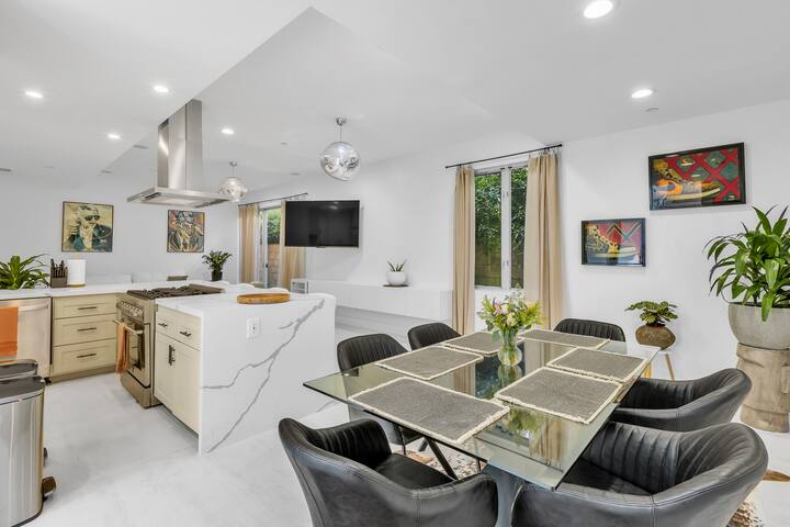 Peak Venice + Rooftop gallery image 3