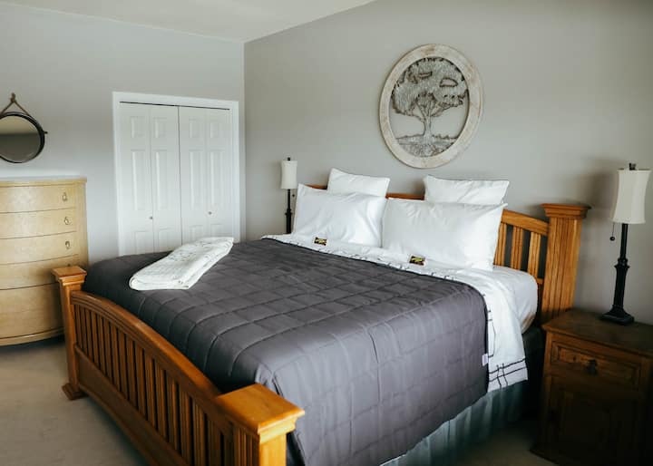 Დაისვენეთ ღამით კომფორტულ საწოლში