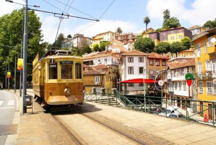 2nd Floor Complete – 4 Studios in Porto Downtown gallery image 5