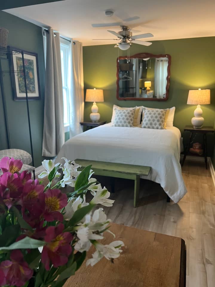 Greenway Apartments / #CanadaDo / Best Places to Stay in St. Stephen