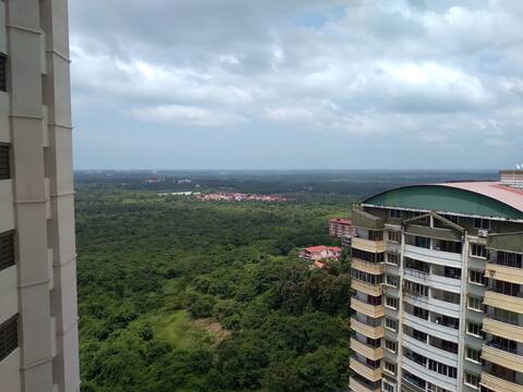 1 Private Room in 3BHK Homestay with Balcony