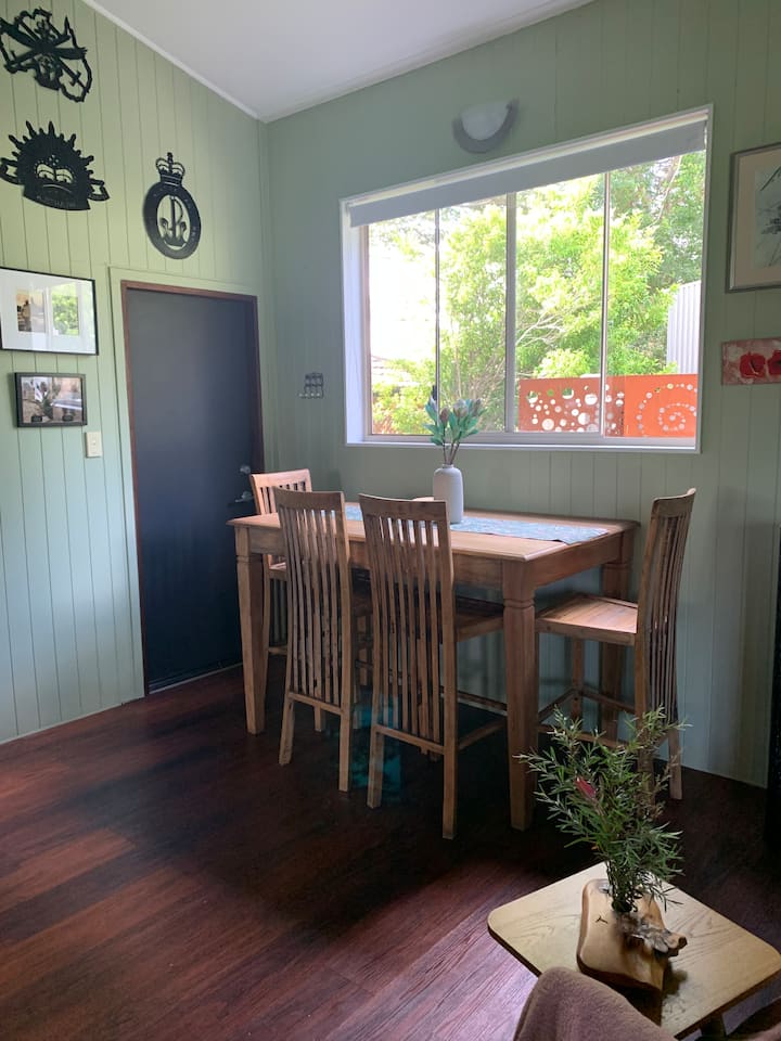 Rustic Mountain Cabin - Tamborine Mountain