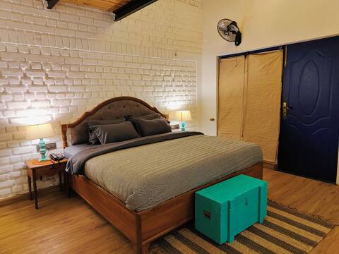 The Lanswood Estate I Boutique Stay • Attic