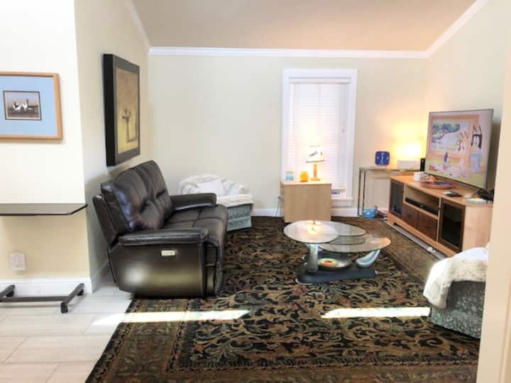 "Home Away From Home, 2" In Santa Clara - Sunnyvale