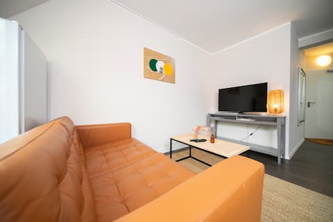 Top Airbnb: Deluxe Apartment | Balcony | Old Town| Fair 10 Min in Altstadt