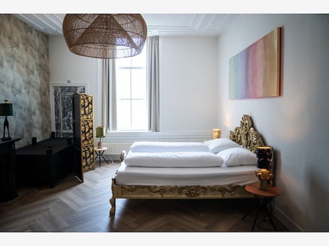 Will & Tate City Stay managed Airbnb listing 1