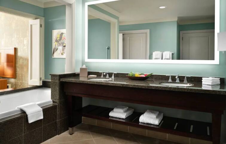 Westin Ka’anapali Ocean Resort 2BR Oceanview Villa gallery image 4