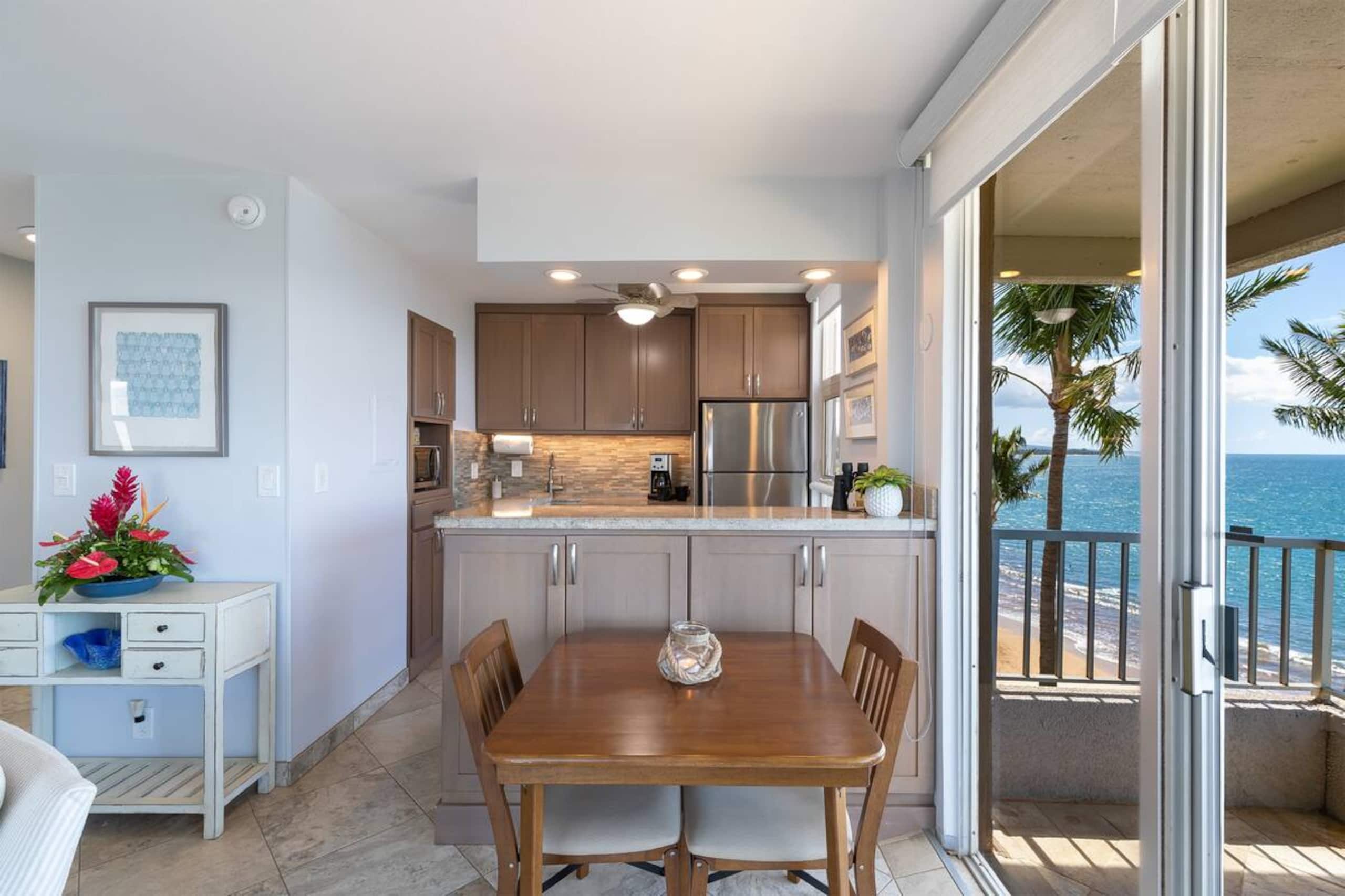 Maui Oceanfront Penthouse at Nani Kai Hale (609) - Image 8