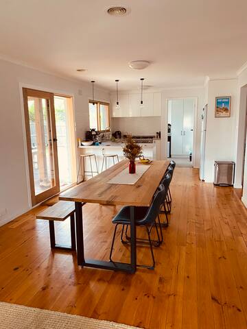 Low-key Lonny Lifestyle gallery image 2