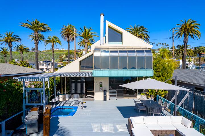 Oceanfront(2730 sqft)w/Spa, HugeDeck+Garden+VIEWS gallery image 4