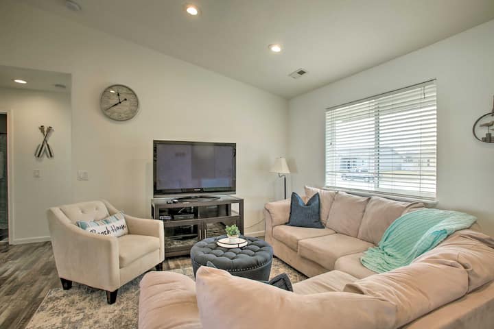 Charming Home W/ Hot Tub - Post Falls, ID