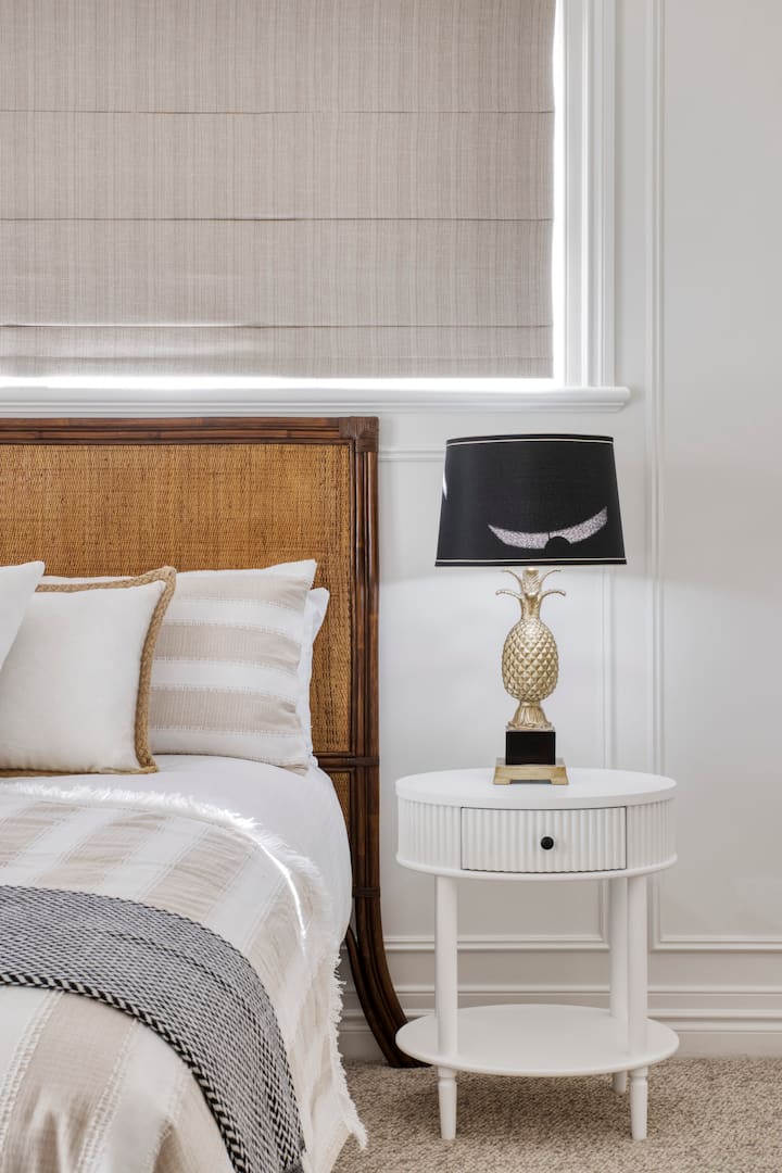 Lit Queen Size au rez-de-chaussée avec salle de bain attenante