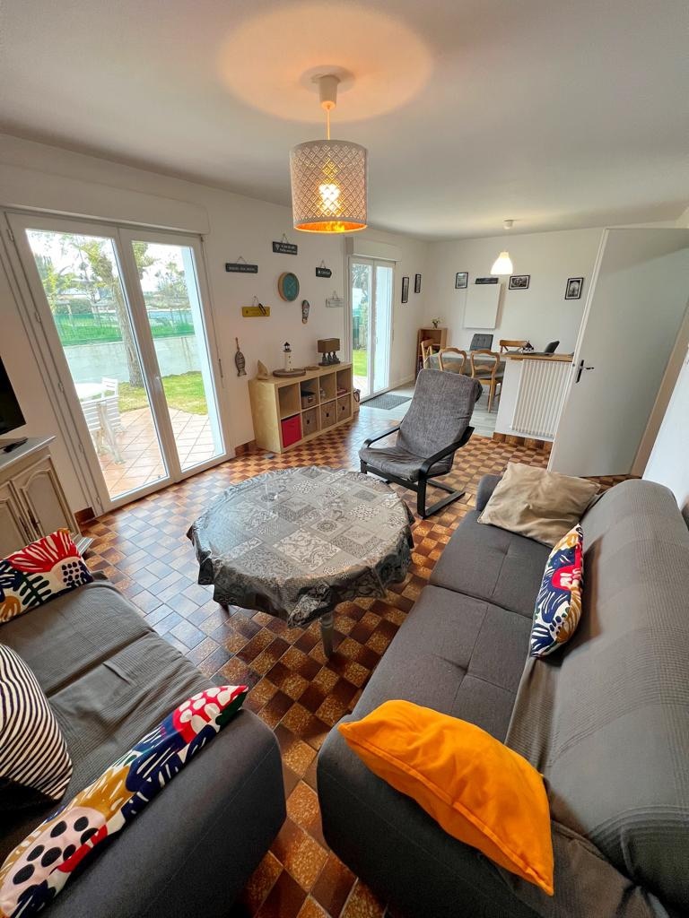 Top Airbnb: Penvins vacation home with sea view in Sarzeau