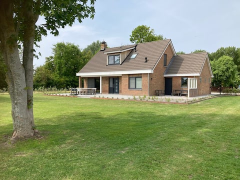 Top Airbnb: Detached luxury 8-person home Nieuwvliet-Bad in Sluis