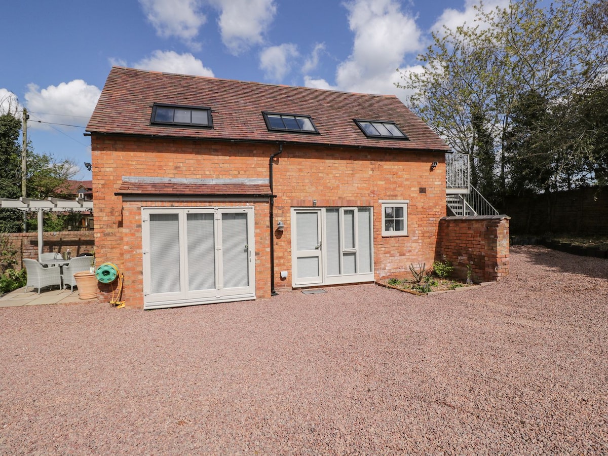 Top performing Airbnb: The Upside Down House at The Mercers in Malvern Hills