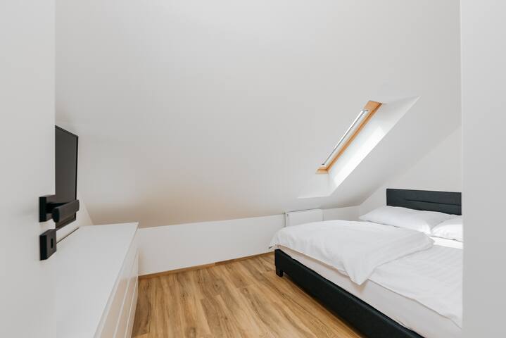 Apartment naproti hotelu Marriott gallery image 2