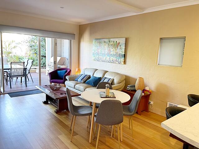 Beachside Bliss – Eagle Bay gallery image 2