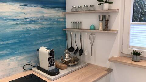 Beliebte Airbnb-Anzeige: Casinha Azul: Chic Architect-Designed Apartment in Junkersdorf