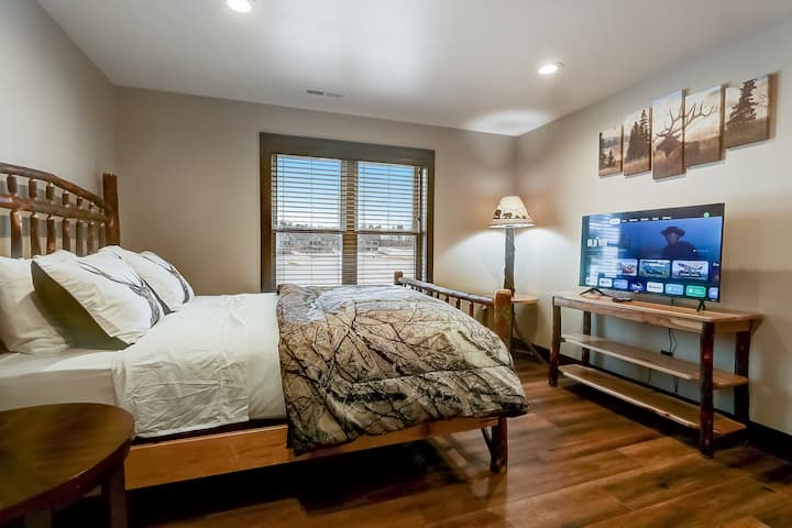 2do dormitorio con cama queen