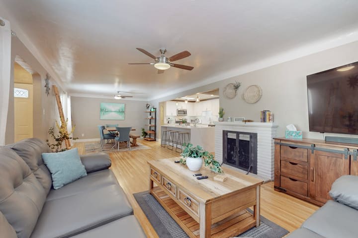 The Whole Enchilada 4 Bed House + 2 Casitas - Albuquerque, NM