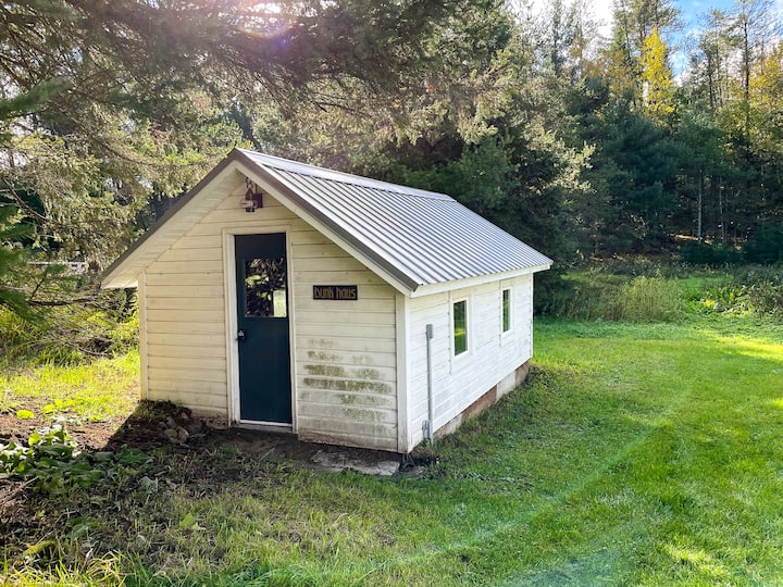 This is the bunkhouse that sleeps an additional 2 people (so 10 total between the main house and the bunkhouse).