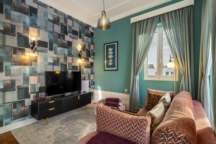 Douro Prestige Urban Retreat Villa | S-Pool & Gym gallery image 2