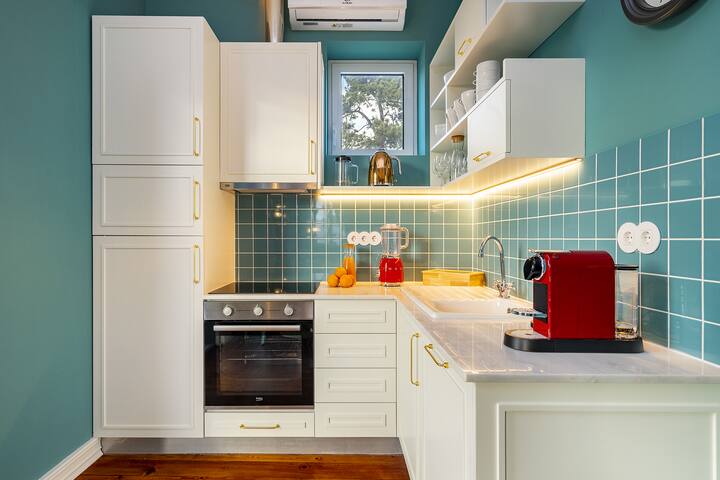 Douro Prestige Urban Retreat Villa | S-Pool & Gym gallery image 3