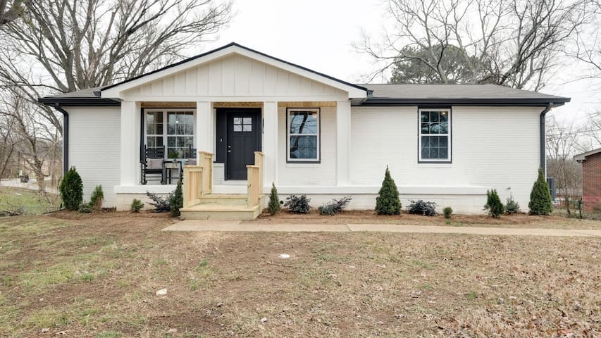 Beautiful 5bd 3ba Home Near BNA/Dwntwn