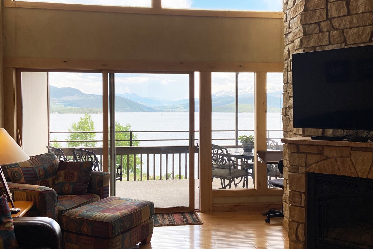 Popular Airbnb listing: Luxury Condo, Fabulous Views in Dillon