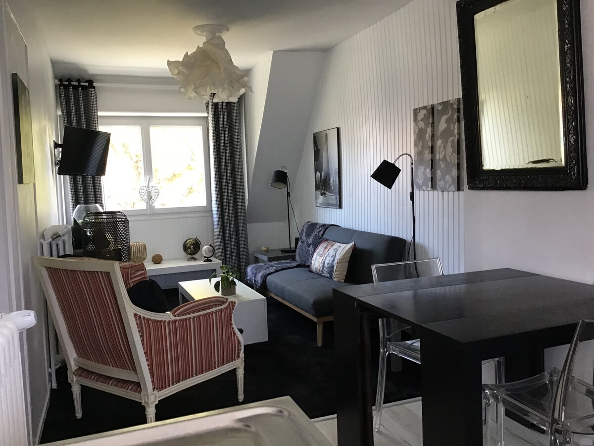 Successful Airbnb property: 5 minutes from the city center, in Ploemeur