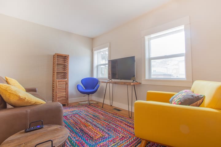 Central A/c! Downtown, Game Room, Pets, Sleeps 10! - Salida, CO