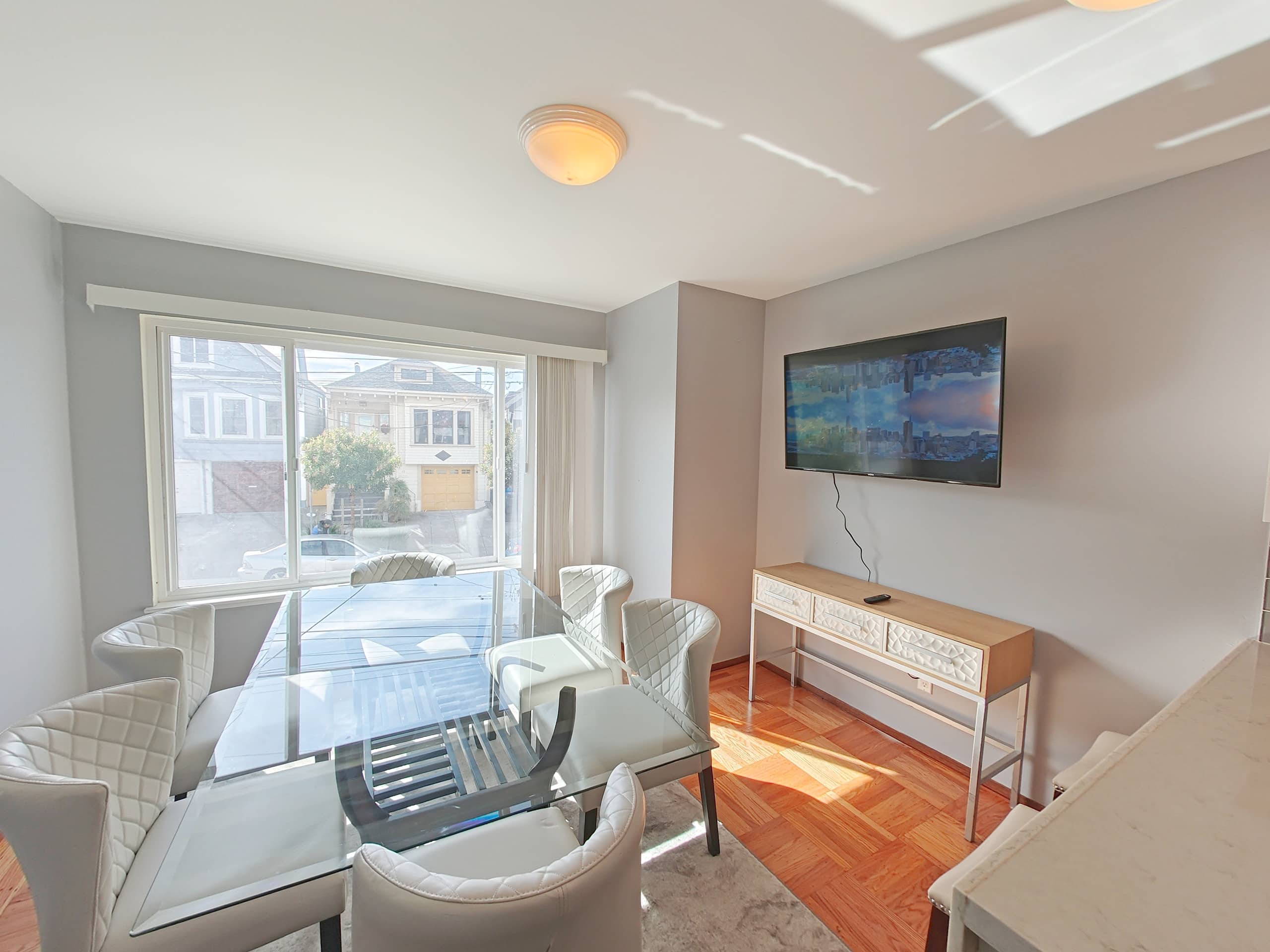 Home in San Francisco · ★4.58 · 3 bedrooms · 5 beds · 2 baths - Image 10