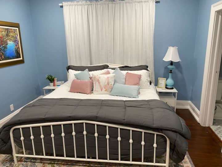 Spavaća soba 1, bračni krevet (širine 180 - 200 cm