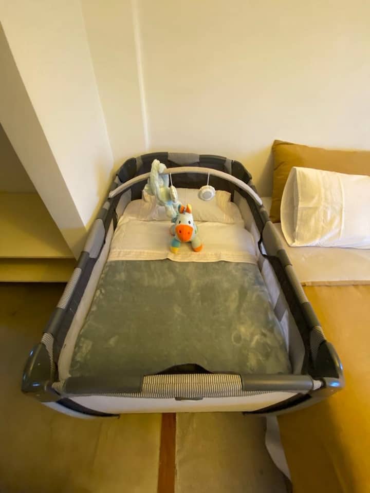 ความเป็นไปได้ในการจัดเตรียมเตียงเด็กอ่อนไว้ข้างเตียง