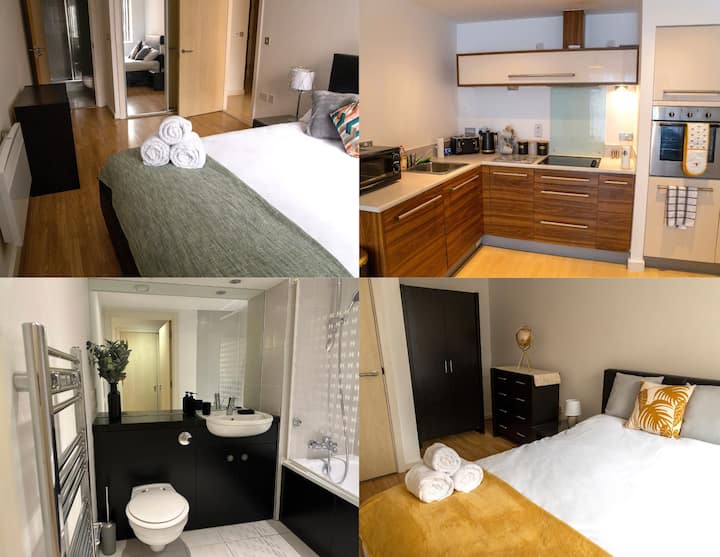 Central 2 Bed 2 Bath sleeps 6 + Parking & Balcony! Apartments for